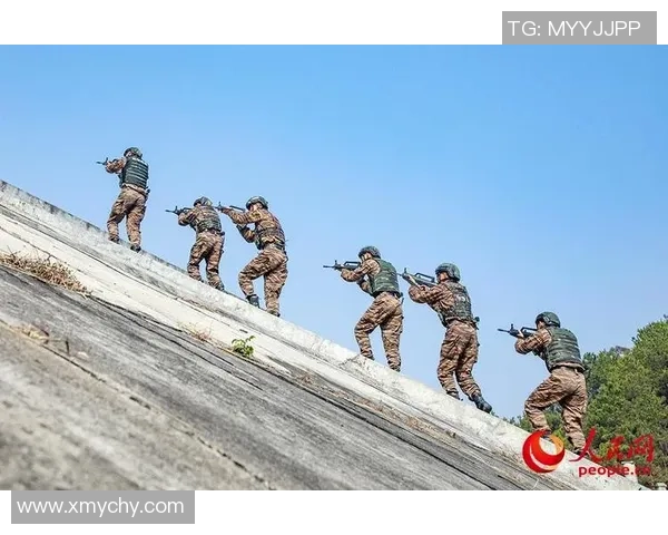 英雄联盟战术剖析：深入探讨FPX战队的进攻策略与执行细节