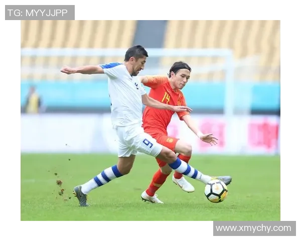 中国足球迎战乌兹别克斯坦全力争胜期待精彩对决与激情瞬间